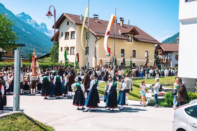 Umzug beim Bezirkstrachtenfest | Foto: Pernsteiner