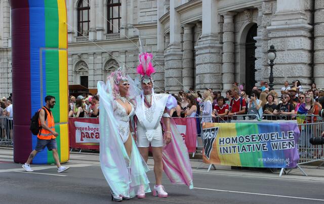 Regenbogenparade 2022 Wien