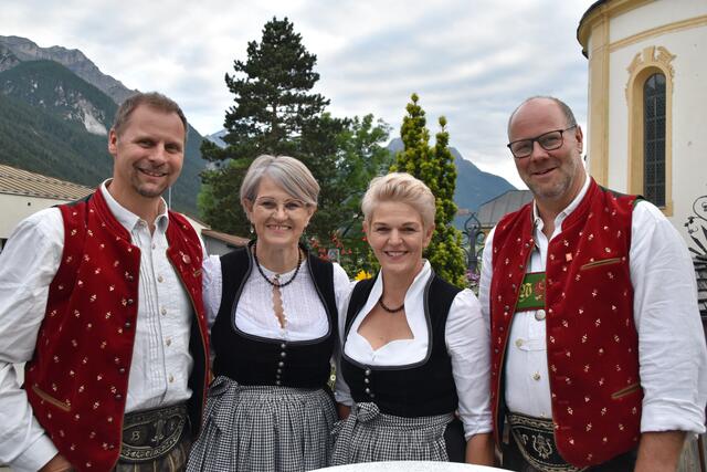 Der Naviser Viergsang mit Bernhard, Martina, Rosanna und Walter | Foto: Kainz