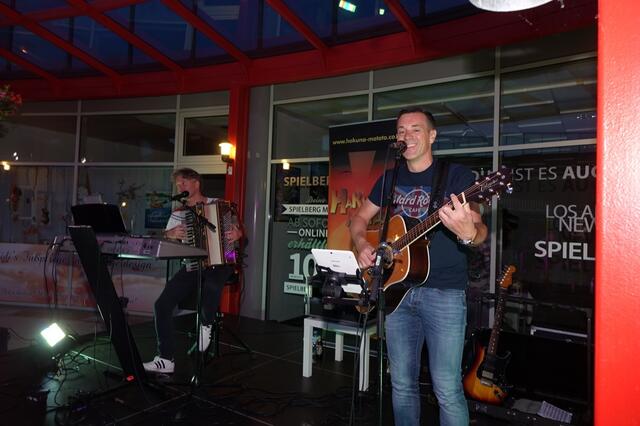 Hakuna Matata - oder besser gesagt Uwe Schmidt und Heimo Schneidler - sorgten in gewohnter Manier für gute Stimmung.