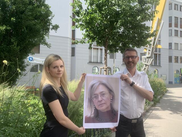 Lisa Goger und Markus Österreicher (beide Neos) wollen den Platz an der Ecke Margaretenstraße/Grohgasse umbennenen lassen.
 | Foto: Neos Wien