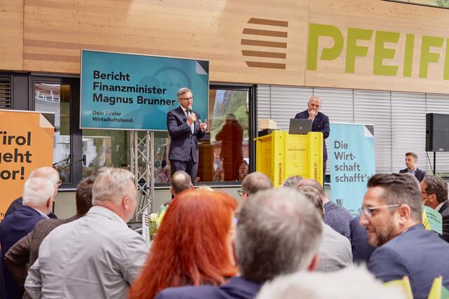 Finanzminister Magnus Brunner | Foto: Pfeifer Group, Christoph Nösig