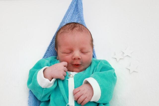 Tobias
Geburt: 20. Dezember 2021
52 cm, 3.088 g
Katrin Ulbl und Bernhard Grünzangl aus Fresing | Foto: Baby Smile