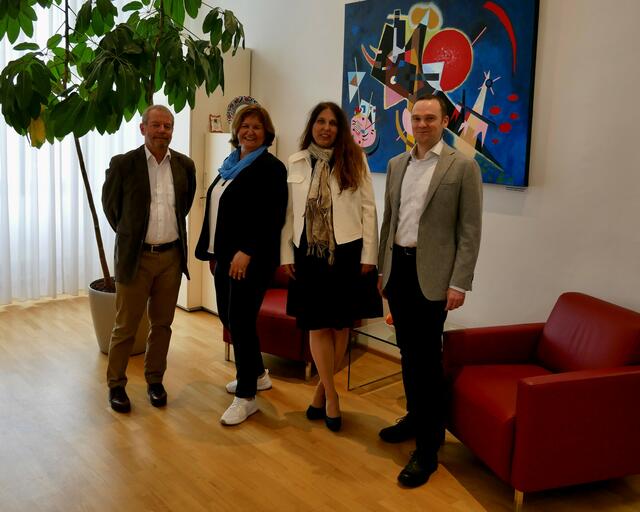 Direktor Gottfried Ellmauer, Leiterin Sabine Köchl, Direktorin Marion Serdaroglu-Ramsmeier und Direktor Michael Vallant | Foto: Bildungsgrätzl Schönbrunn