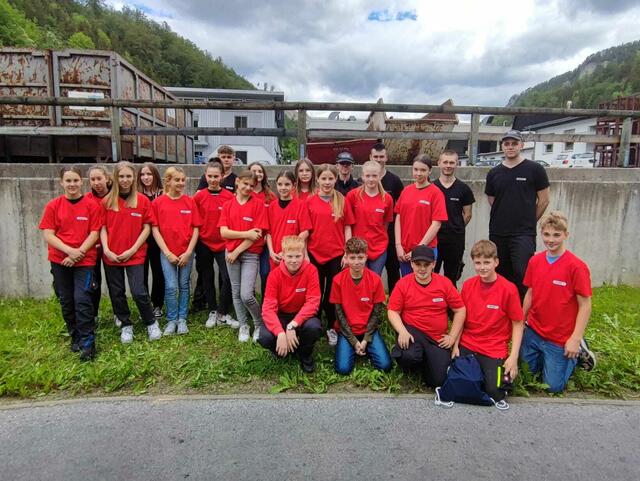 Die 19 Schülerinnen und Schüler der Musikmittelschule Edelschrott mit ihren Krenhof-Begleitern | Foto: Krammer