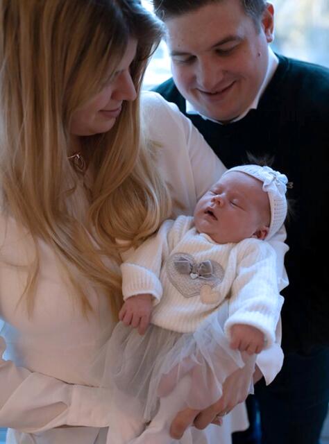 Hannah Maria
Geburt: 27. November 2021
50 cm, 3.825 g
Sandra und Stefan Nauschnegg aus Leibnitz | Foto: Privat