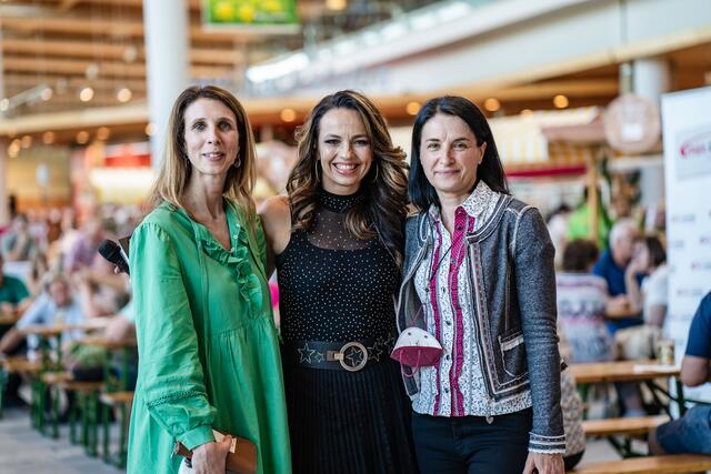  Doris Kurfner, Petra Frey und Centerleitung Doris Panagl.  | Foto: Stefanie Eder