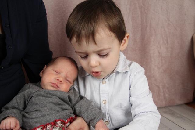 Emely
Geburt: 21. Dezember 2021
44,5 cm, 2.010 g
Bianca Stelzl und Hannes Walter aus St. Nikolai/Draßling bzw. Wolfsberg im Schwazautal (Bruder Niklas) | Foto: Privat