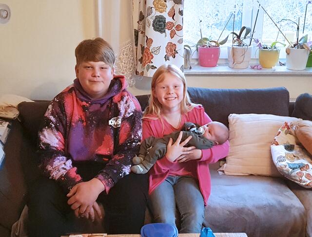 Matteo
Geburt: 25. März 2022
52 cm, 3.900 g
Melanie und Daniel Muster aus Vogau (Geswister Lena und Tobias) | Foto: Privat