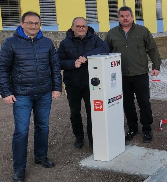 Orstvorsteher Gemeinderat Werner Zwickelstorfer, Bürgermeister Leopold Zwickelstorfer und Vizebürgermeister Thomas Schäfer | Foto: Gemeinde Scharndorf 