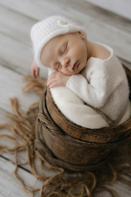 Henry
Geburt: 21. Febraur 2022
50 cm, 3.210 g
Yvonne Rothmann und Daniel Pruss aus Leibnitz | Foto: Sarah Schrei - Herzfoto