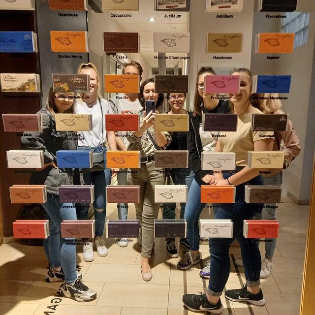 Die Schokoladenmanufaktur Craigher bietet Einblick in die Herstellung der süßen Köstlichkeiten.