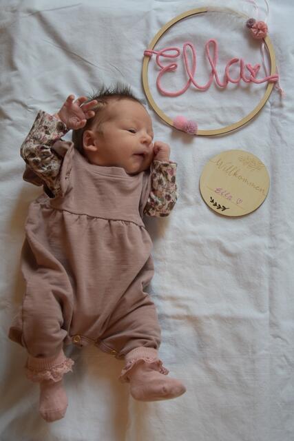 Ella
Geburt: 24. März 2022
50 cm, 2.940 g
Carina Adam und Sascha Hartinger aus Gamlitz | Foto: Privat