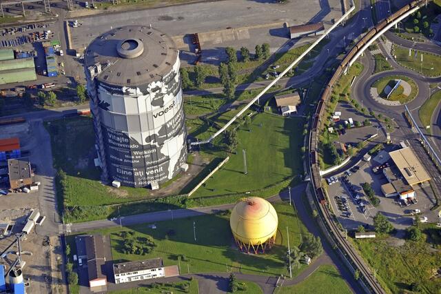 Die voestalpine in Linz aber auch zahlreiche andere Industriebetriebe wären von einem Ausfall der Gaslieferungen schwer betroffen – Landeshauptmann Thomas Stelzer warnt vor dem Hintergrund der reduzierten Gaslieferungen aus Russland vor einer drohenden Massenarbeitslosigkeit. | Foto: Linz AG