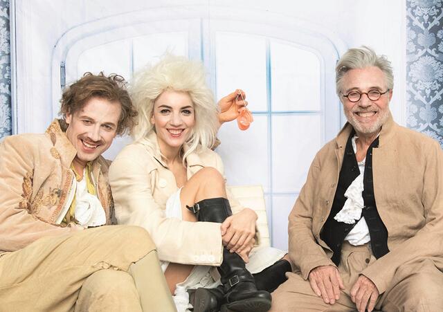 "Tartuffe" wird den ganzen Sommer über im Lustspielhaus gespielt.  | Foto: Sabine Hauswirth