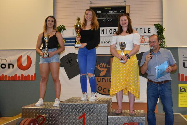 Siegerehrung Juniors Battle 2022 der besten weiblichen Teilnehmerinnen.

Foto: Conny Högg