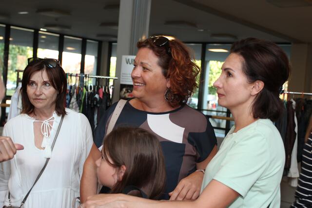 Landtagsabgeordnete Cornelia Schweiner kam mit Flüchtlinge aus der Ukraine. | Foto: WOCHE