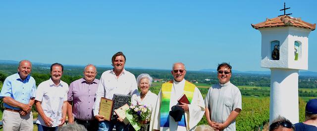 Projektkoordinator GR Walter Pernikl, Malermeister Alois Neuchrist, Initiatorin Helma Steurer, Herr KR Wolfgang Payrich Can. Reg. und Pfarrer Herr Laurentius Seeong Can. Reg. | Foto: Gemeinde Nußdorf