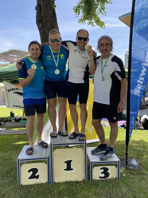 Ergiebige Wettkämpfe für das Vierergespann: Josef Gruber, Matthias Seyerlehner, Christoph Auer und Josef Bernreitner (v. l.). | Foto: Privat