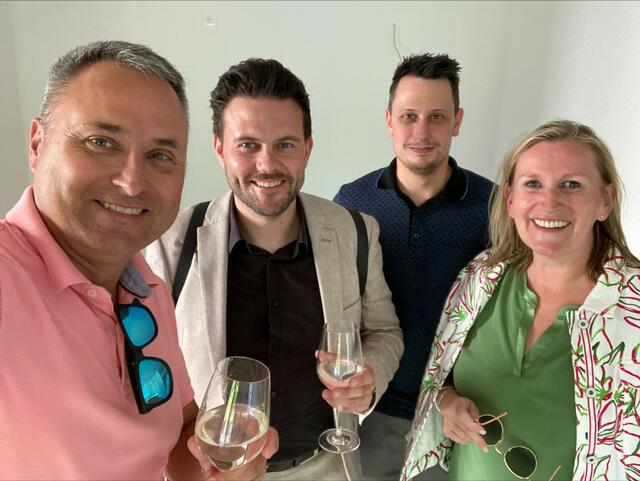 EBG Geschäftsführer Gluttig zeigt Bgm. Michael Cech, Vbgm. Manuela Dundler-Strasser und Amtsleiter Florian Achleitner.  | Foto: Gemeinde Gablitz