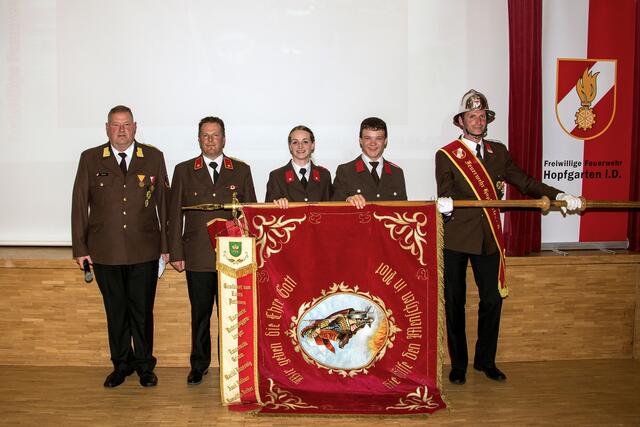 Ein besonders freudiges Ereignis sind Angelobungen neuer Feuerwehrleute. Heuer konnten Madita Unterlercher und Thomas Grimm angelobt werden | Foto: Reinhold Köfele