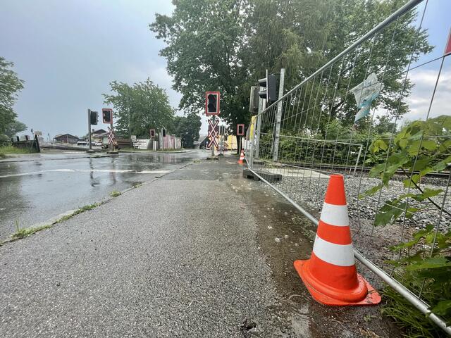 Am Bahnhof in Deutschlandsberg – nun offiziell Deutschlandsberg Stadt – wird seit Montag für die Elektrifizierung der GKB gearbeitet. | Foto: Michl