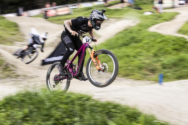 Spannende Duelle auf der Pumptrackpiste! | Foto: Breitenberger