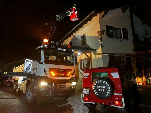 Die Einsatzkräfte waren stundenlange im Einsatz. | Foto: FF Deutschfeistritz