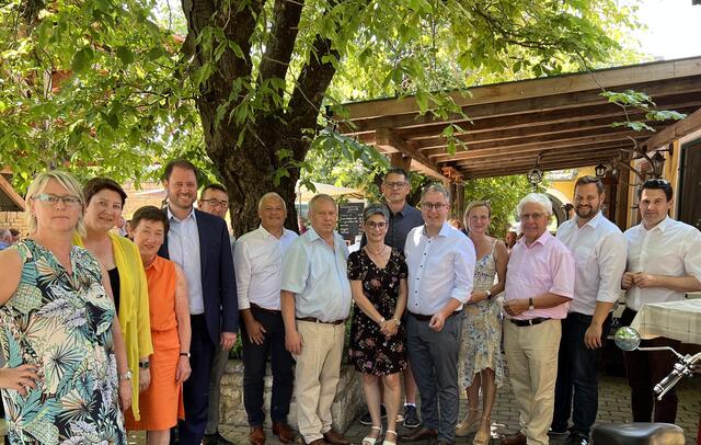 Das erste Frühshoppen war ein Treffen der ÖVP-Ortsparteiobleute. | Foto: Volkspartei Burgenland