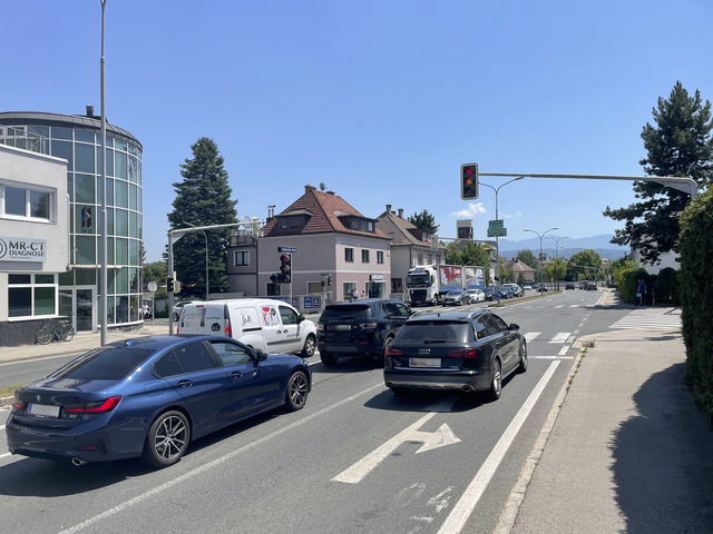 Mit über 20.000 Fahrzeugen täglich ist die Feldkirchnerstraße eine der am stärksten befahrenen Straßen der Stadt. | Foto: MeinBezirk