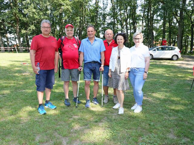 Vizebürgermeister Gerhard Petschowitsch, PVÖ Bezirksobmann Franz Seckel, PVÖ Bgld-Präsident Helmut Bieler, OGV Franz Pinezits, LAbg Elisabeth Trummer und BRin Sandra Gerdenitsch. | Foto: Seckel