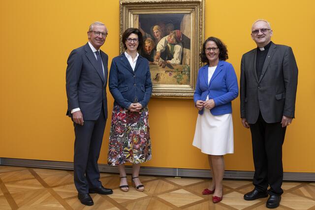 In Salzburg wurde die neue Direktorin im Domquartier - Andrea Stockhammer - vorgestellt. Im Bild, von links: Landeshauptmann Wilfried Haslauer, Andrea Stockhammer, Daniela Gutschi, Praelat Johann Reissmeier. | Foto: Land Salzburg/Neumayr/Andreas Schaad