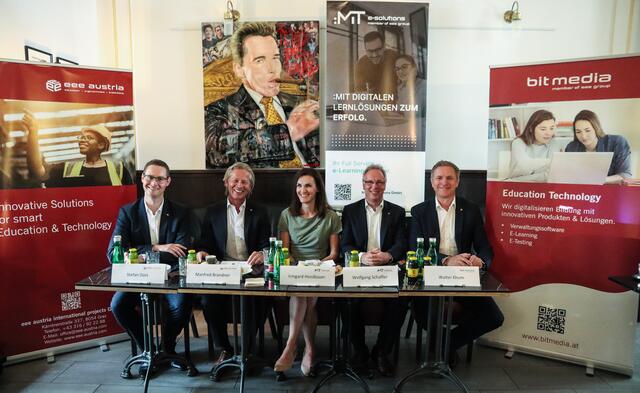 Die neuen Geschäftsführer: Stefan Düss, Manfred Brandner, Irmgard Hoislbauer, Wolfgang Schaffer und Walter Khom. | Foto: Gottfried Reyer