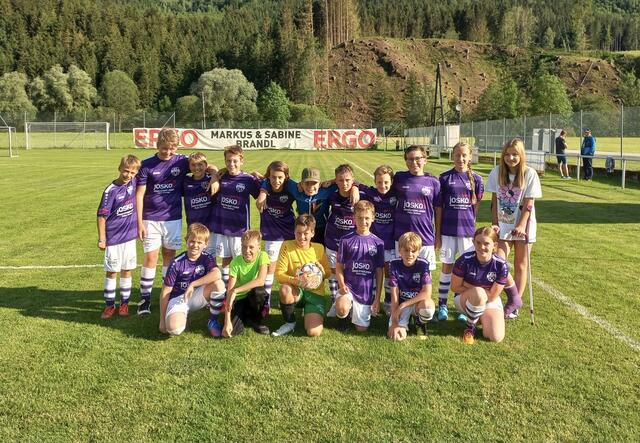 Die Kicker der U12 des SV Sankt Martin am Grimming dürfen auf eine starke Saison zurückblicken. | Foto: KK