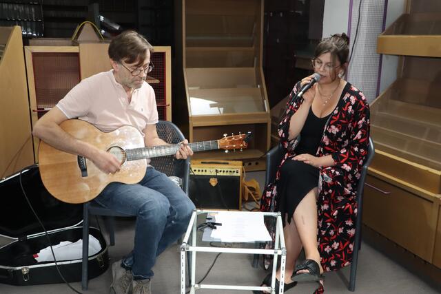 Harald und Charlotte umrahmten den Abend musikalisch.