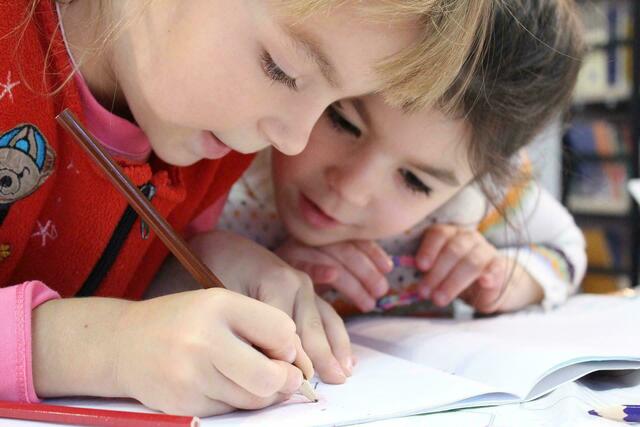 Die meisten ukrainischen Kinder besuchen die Volksschule.