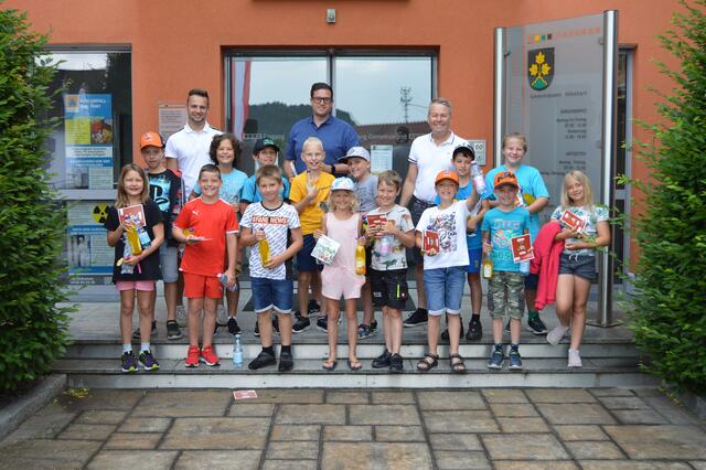 Gruppenfoto der dritten Klasse Volksschule. | Foto: Gemeinde Höhnhart