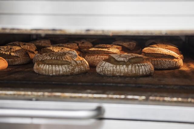 Die Bio-Bauern halten am Oberlaaer Brot fest.