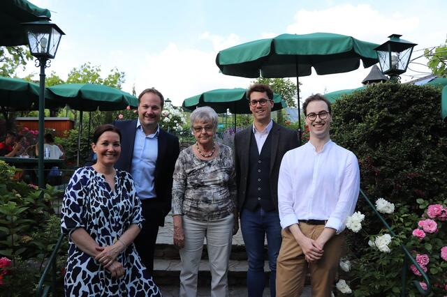 v.l.n.r. Ulli Ehrgot - Obfrau Seniorenbund Währing; Daniel Resch - Bezirksvorsteher Döbling, Brigitte Panzer - Obfrau Seniorenbund Döbling, Oliver Möllner - Bezirksvorsteherin-Stellvertreter Währing, Florentin Reiner - Obmann Junge Volkspartei Währing.