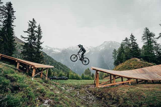 Der neue 1,5 Kilometer lange Abschnitt in der BIKE REPUBLIC SÖLDEN ist nur etwas für absolute Pros. | Foto: Ötztal Tourismus / Christoph Bayer 
