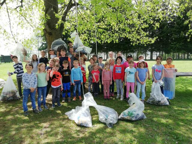 Auch in der Volksschule Trahütten wurden die Müllsackerl gefüllt.  | Foto: Volksschule Trahütten