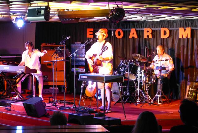 Bei der Schulschlussparty im Ebaordmuseum werden Sommerhits aus sechs Jahrzehnten gespielt. | Foto: Eboardmuseum