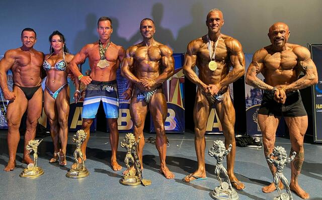 Das österreichische Team bei der NABBA-Weltmeisterschaft in Mexiko City | Foto: Schlager