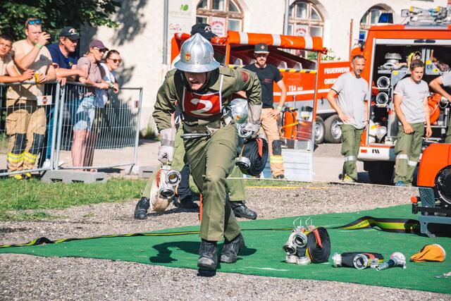 Position 2 des Tagessiegers Aschau/Brandenberg mit vollem Einsatz | Foto: Pernsteiner