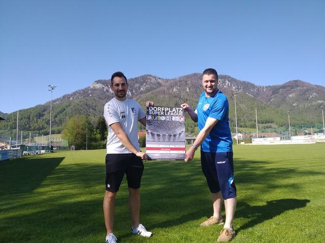 Raphael Watzinger (li.) mit Florian Fröhlich | Foto: Union Schlierbach