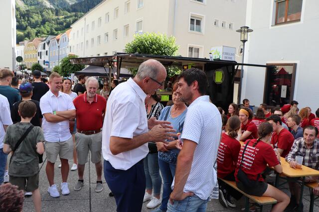 LR Anton Mattle im Gespräch mit Vizebürgermeister Mathias Niederbacher. | Foto: Othmar Kolp