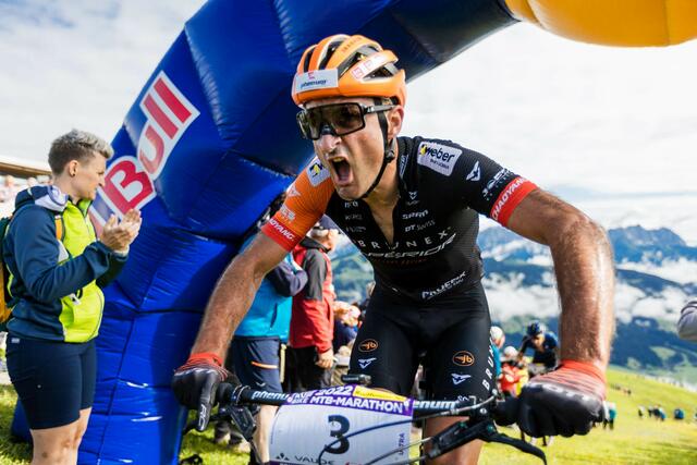 Mit vollem Einsatz zum KitzAlpBike-Sieg: Karl Markt sicherte sich die 26. Auflage des KitzAlpBike Marathons. | Foto: Michael Meindl