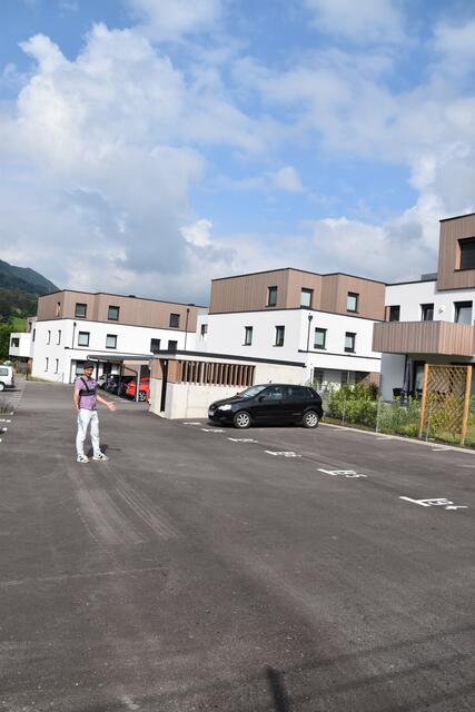 Umweltstadtrat Joseph Hofmarcher von der BürgerInnenliste für Umwelt und Gemeinwohl in Scheibbs am Scheibbsbachweg