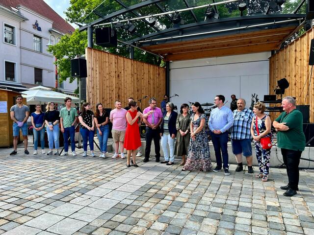 Vertreter der Gemeinde, des Stadtmarketings aber auch der Partner vor Ort begrüßten bereits am Nachmittag die vielen Gäste. | Foto: Heinz Mitteregger