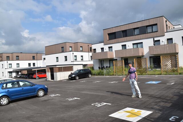 Umweltstadtrat Joseph Hofmarcher von der BürgerInnenliste für Umwelt und Gemeinwohl in Scheibbs am Scheibbsbachweg | Foto: Roland Mayr